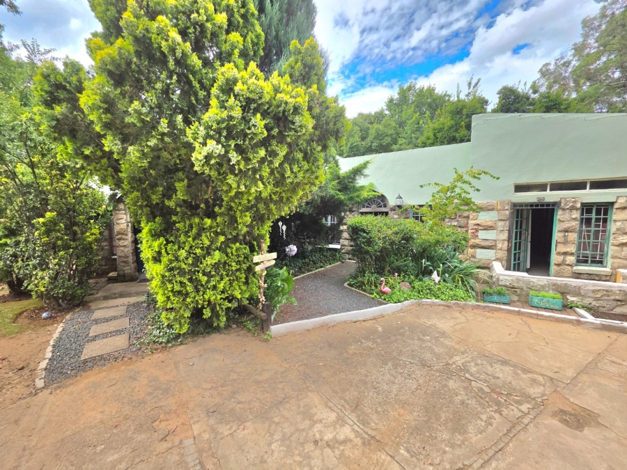 7 Bedroom Property for Sale in Clarens Free State